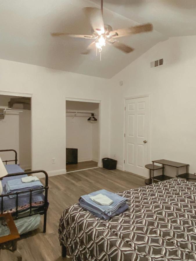 Modern Bedroom Near LAX Duplex Los Angeles Buitenkant foto